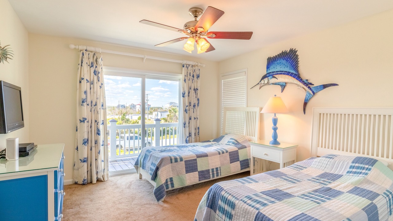 Photo of Bedroom in North Topsail Beach