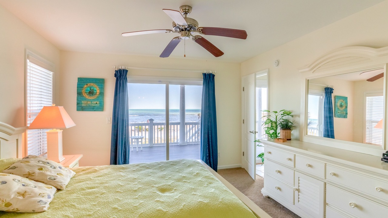 Photo of Bedroom in North Topsail Beach