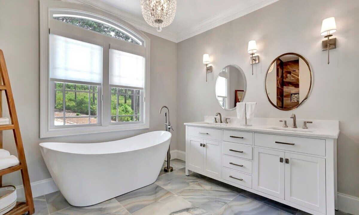 Photo of Bathroom in Six Mile