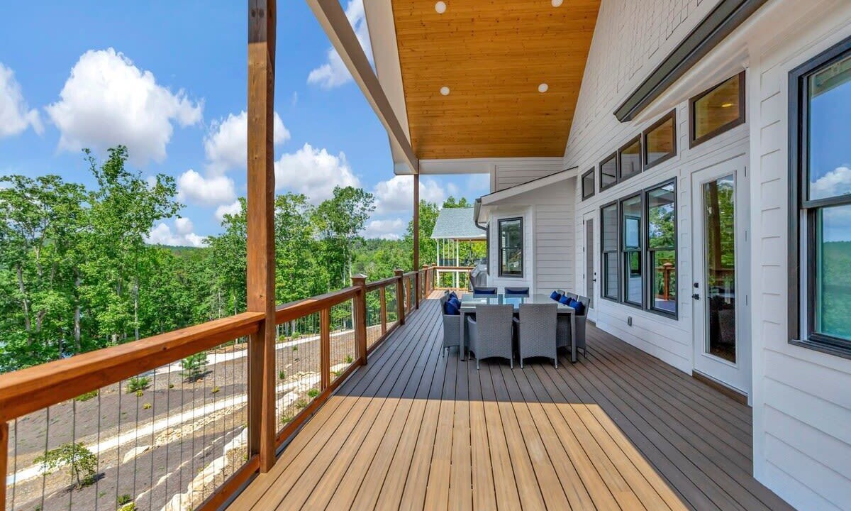 Photo of Outdoor in Six Mile