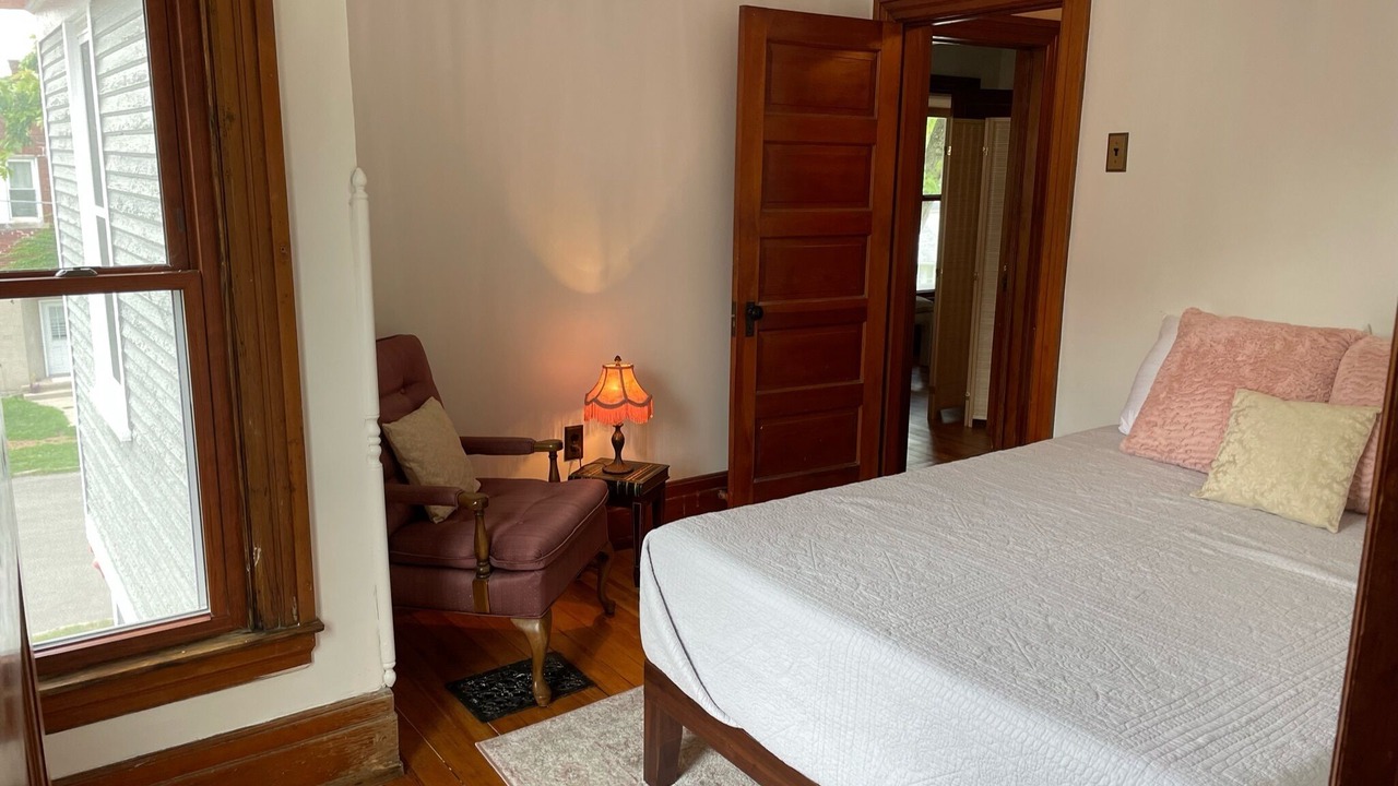 Photo of Bedroom in La Salle
