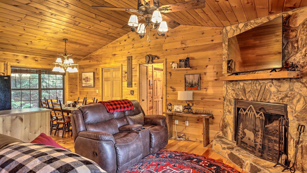 Photo of Livingroom in Hidden Lake