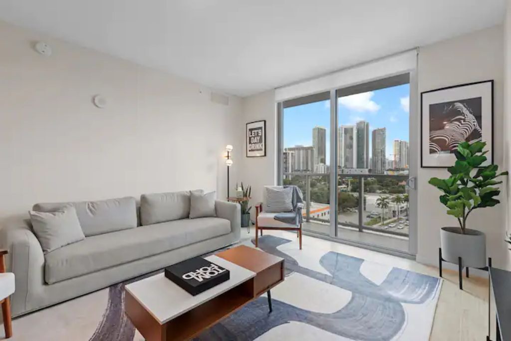 Photo of Livingroom in Northeast Miami