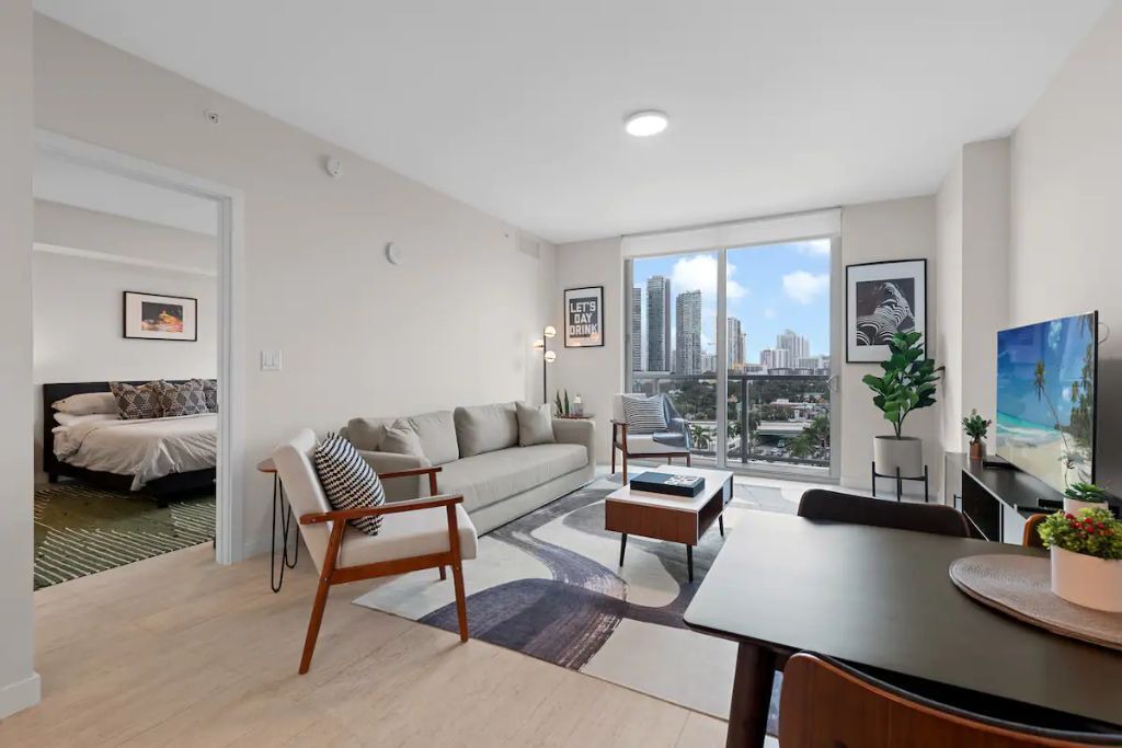 Photo of Livingroom in Northeast Miami