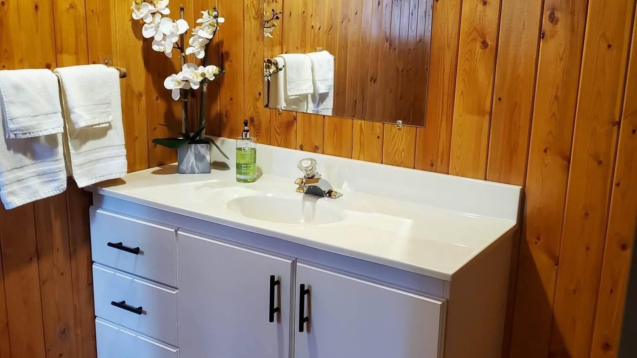 Photo of Bathroom in Jasper