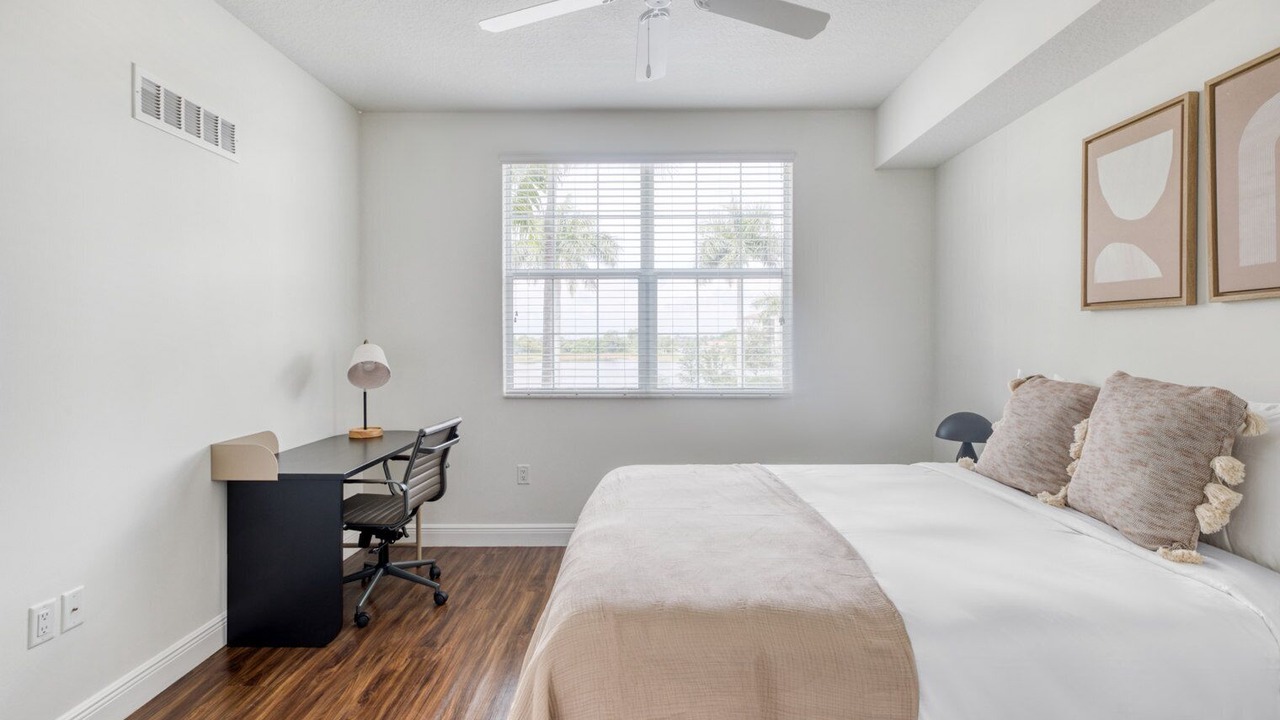 Photo of Bedroom in Miramar