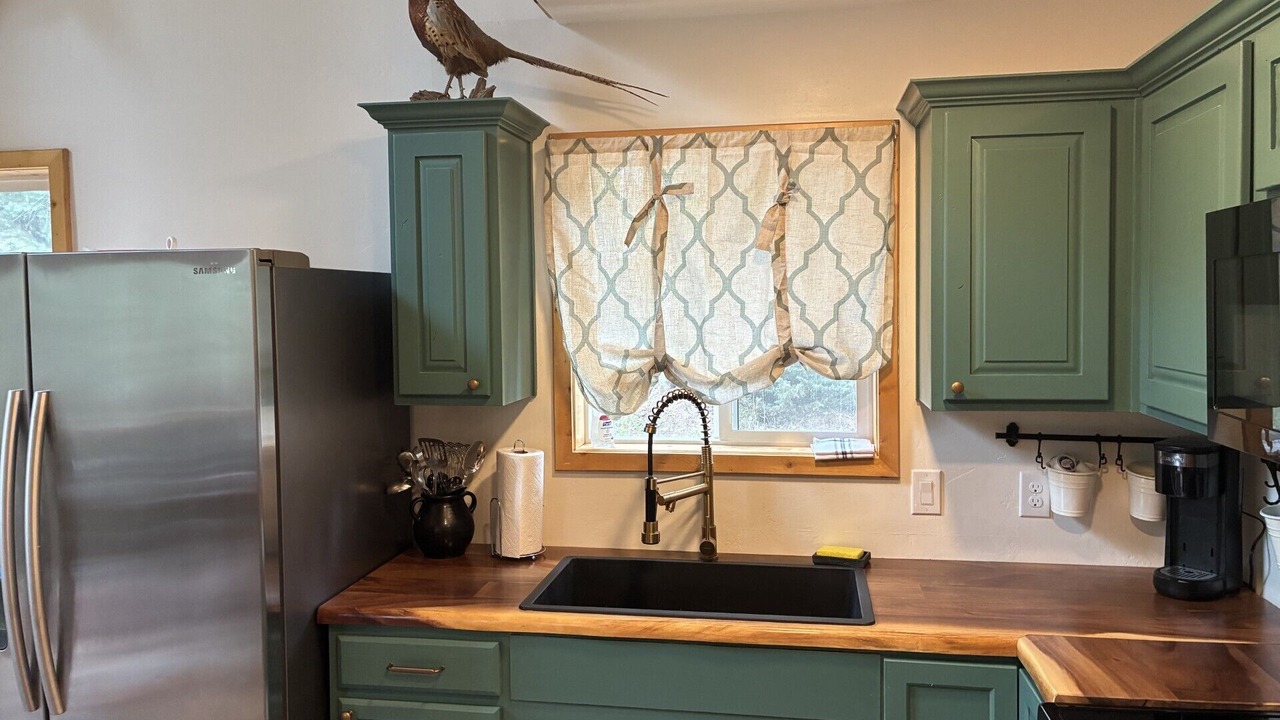Photo of Kitchen in Mammoth Creek