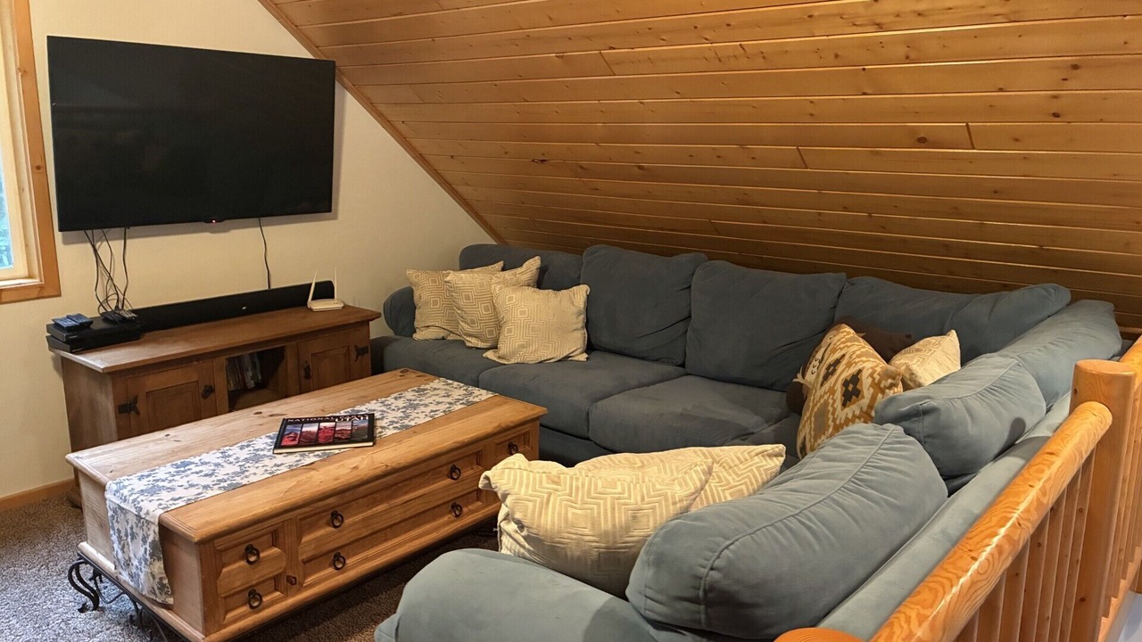 Photo of Livingroom in Mammoth Creek