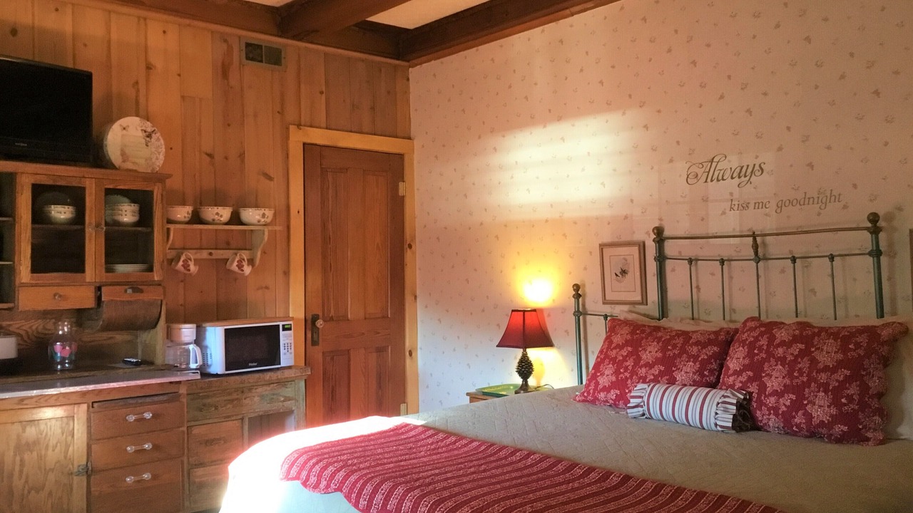 Photo of Bedroom in Hill City