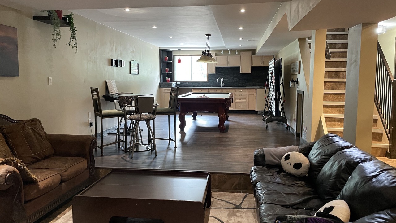 Photo of Livingroom in Parkland County