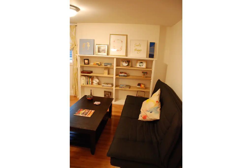 Photo of Livingroom in Ladd's Addition