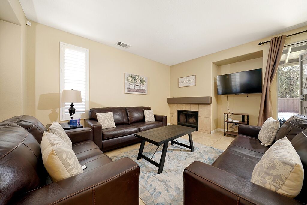Photo of Livingroom in Lake Elsinore