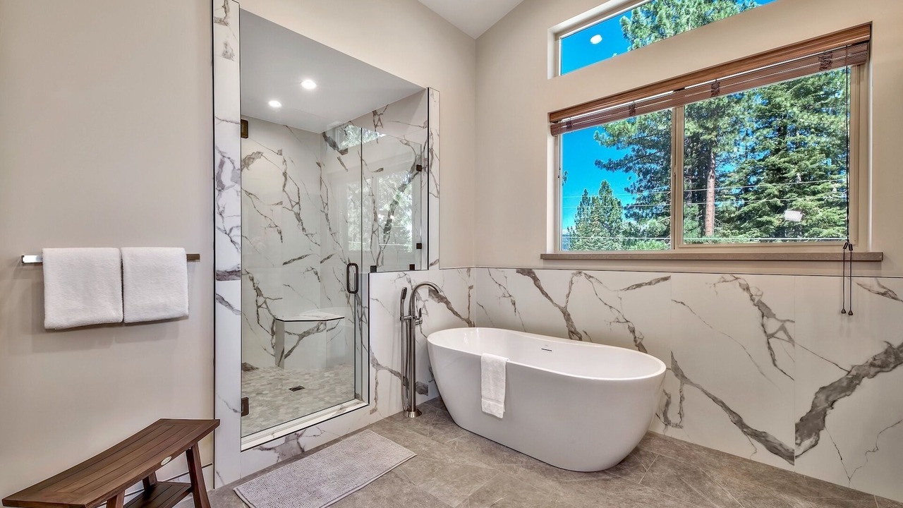 Photo of Bathroom in Country Club Estates