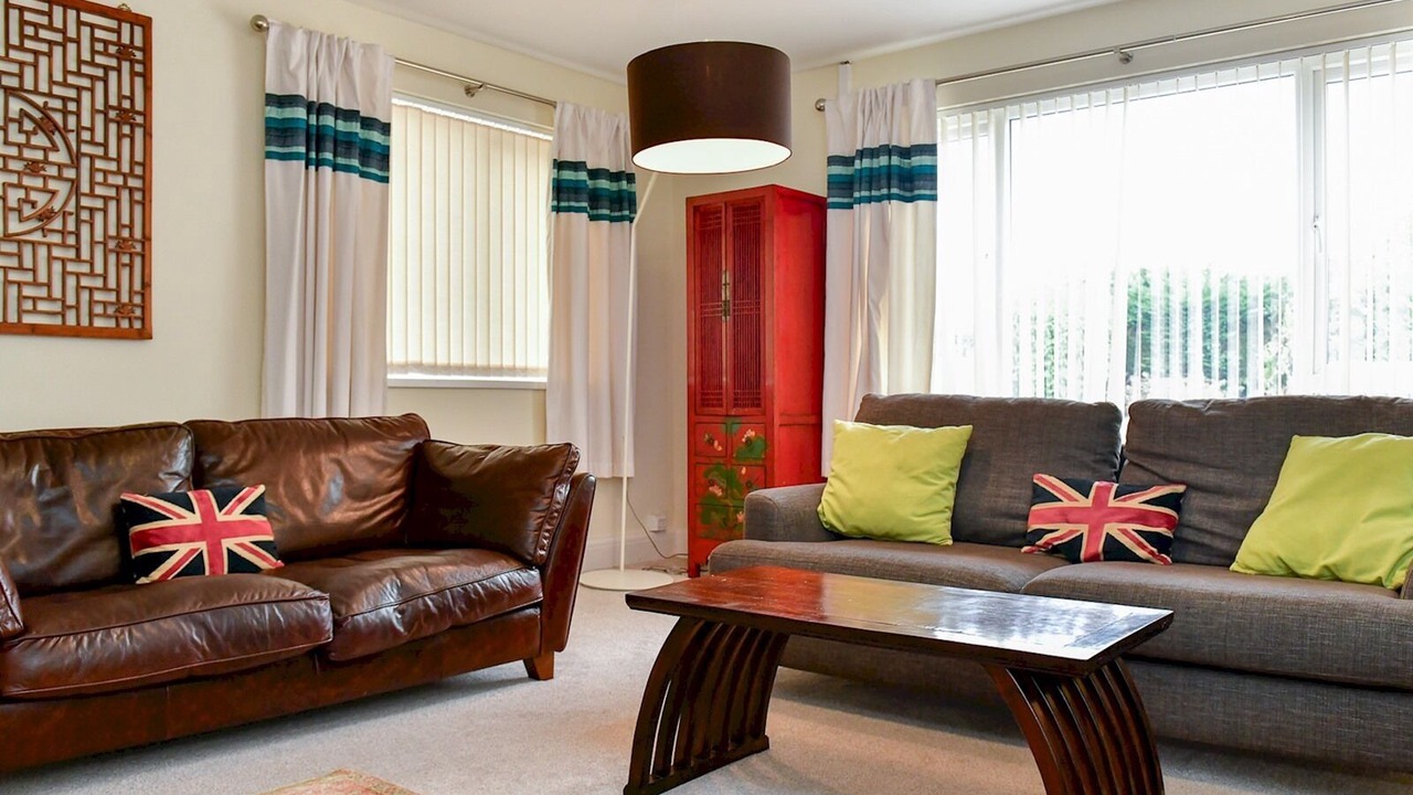 Photo of Livingroom in Barry