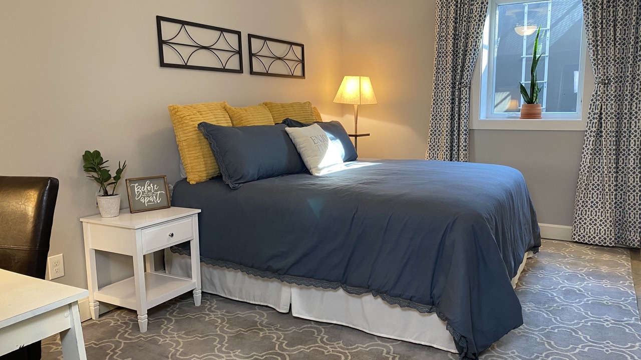 Photo of Bedroom in Lawrence
