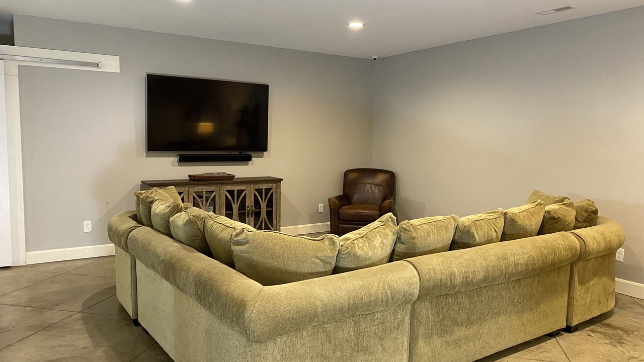 Photo of Livingroom in Lawrence