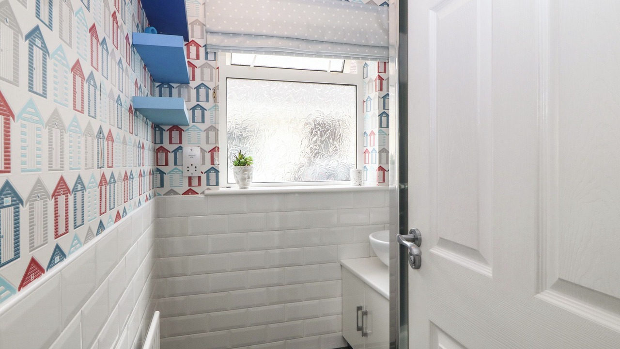 Photo of Bathroom in Morfa Bychan