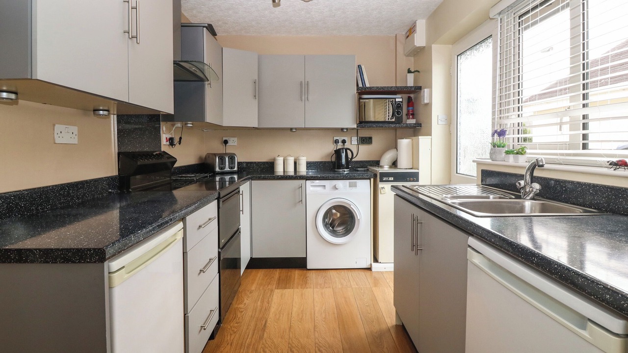 Photo of Kitchen in Morfa Bychan