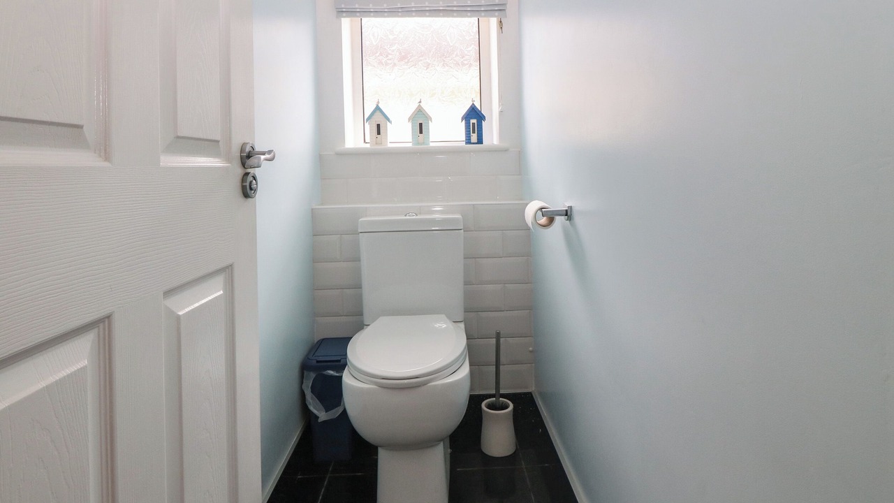 Photo of Bathroom in Morfa Bychan
