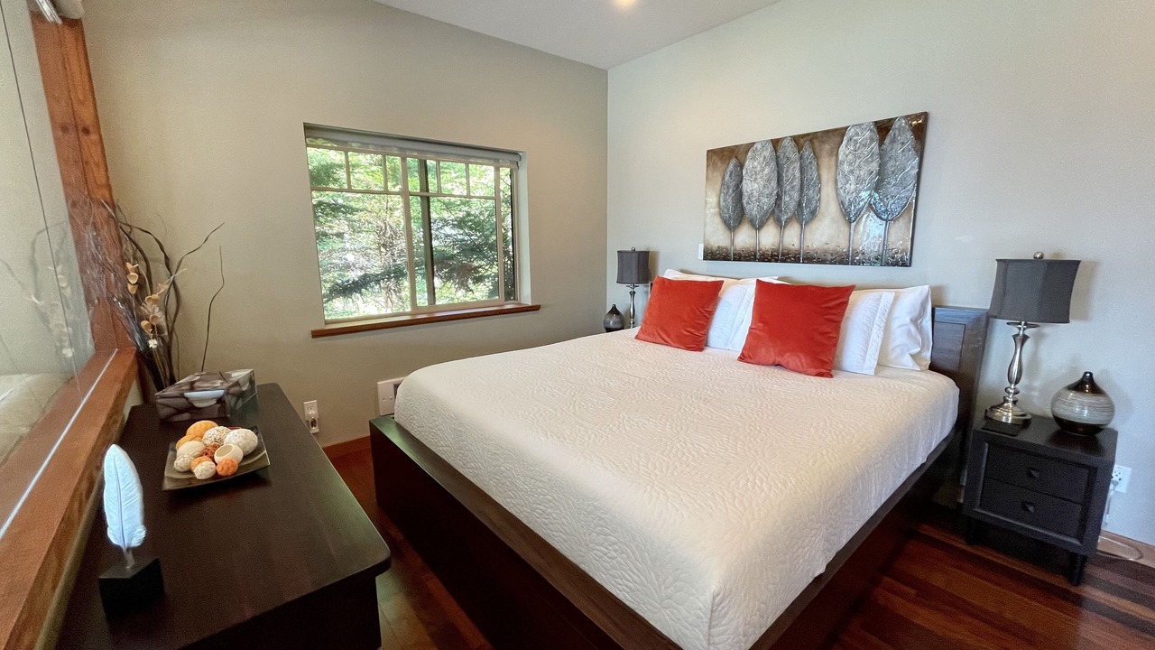 Photo of Bedroom in Otter Point