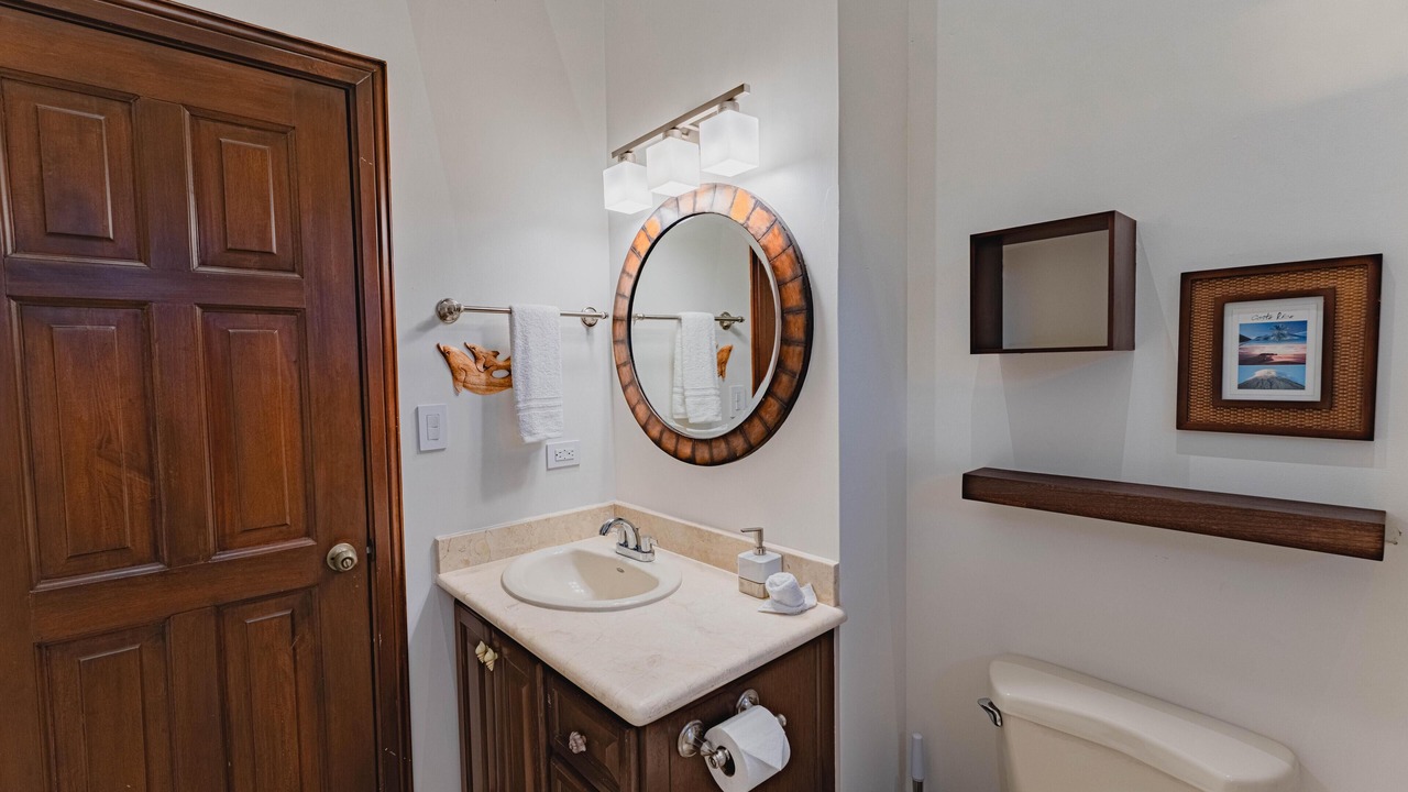 Photo of Bathroom in Potrero