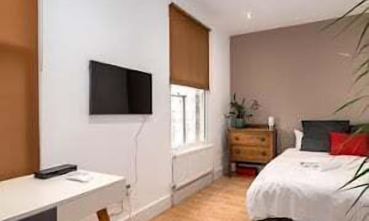 Photo of Bedroom in Belsize Park
