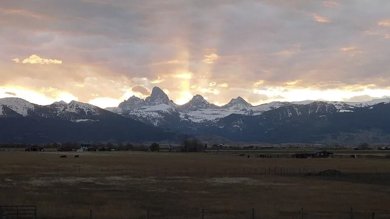 Photo of Outdoor in Leigh Creek Estates