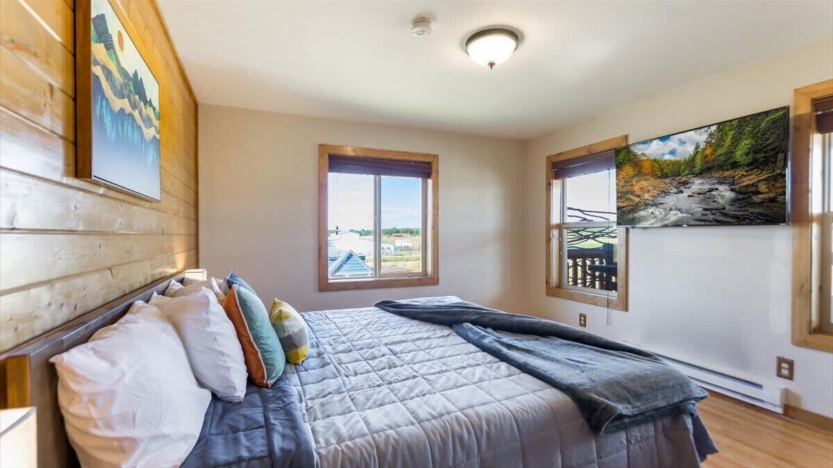 Photo of Bedroom in Leigh Creek Estates