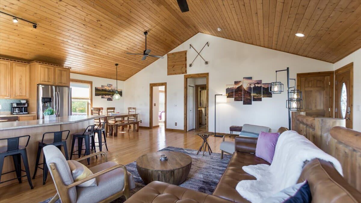 Photo of Others in Leigh Creek Estates