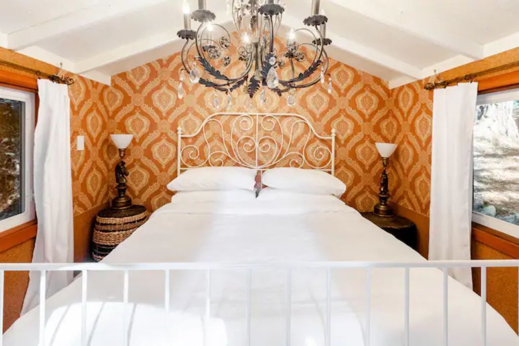 Photo of Bedroom in Guerneville