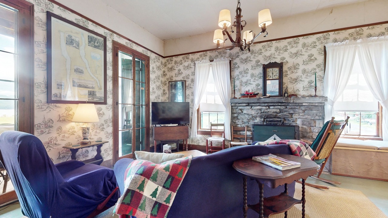 Photo of Livingroom in Rock Stream