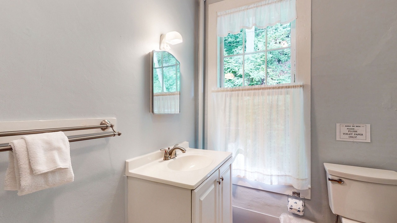 Photo of Bathroom in Rock Stream