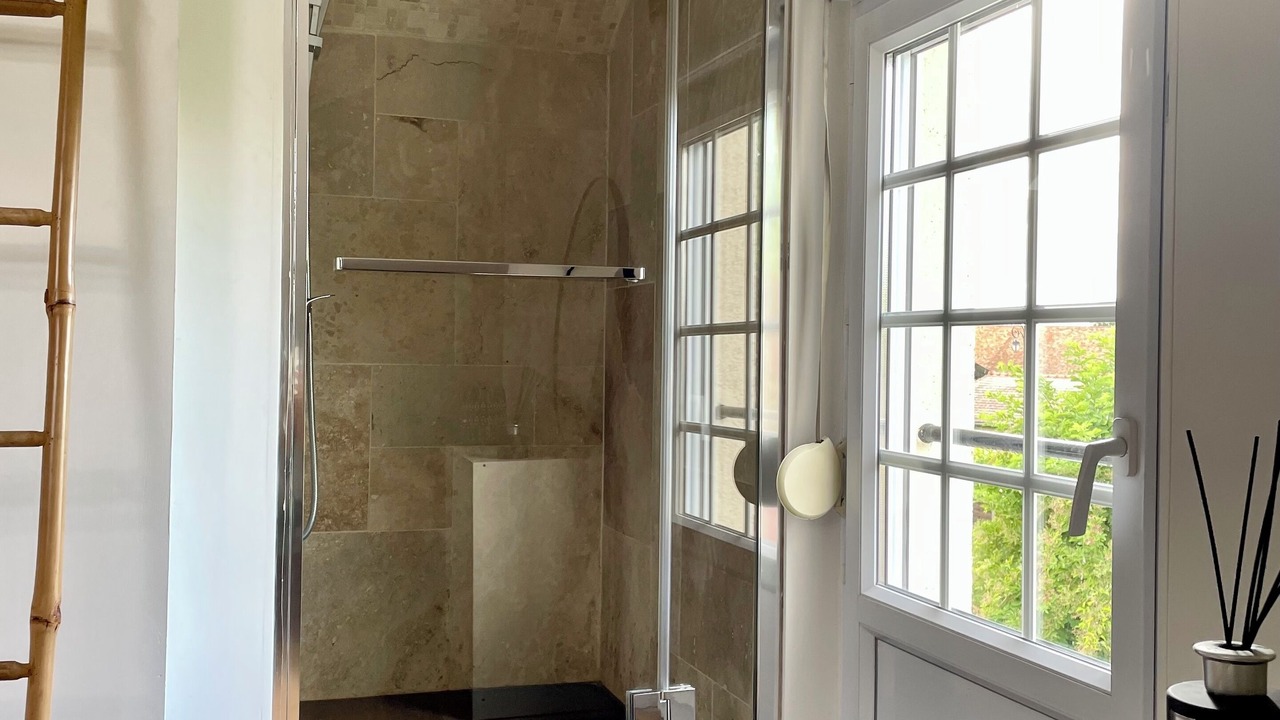 Photo of Bathroom in Jaulnes