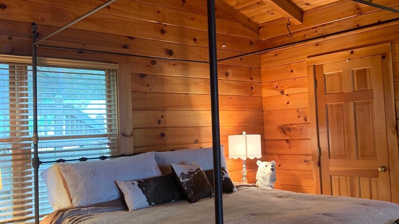 Photo of Bedroom in Tate