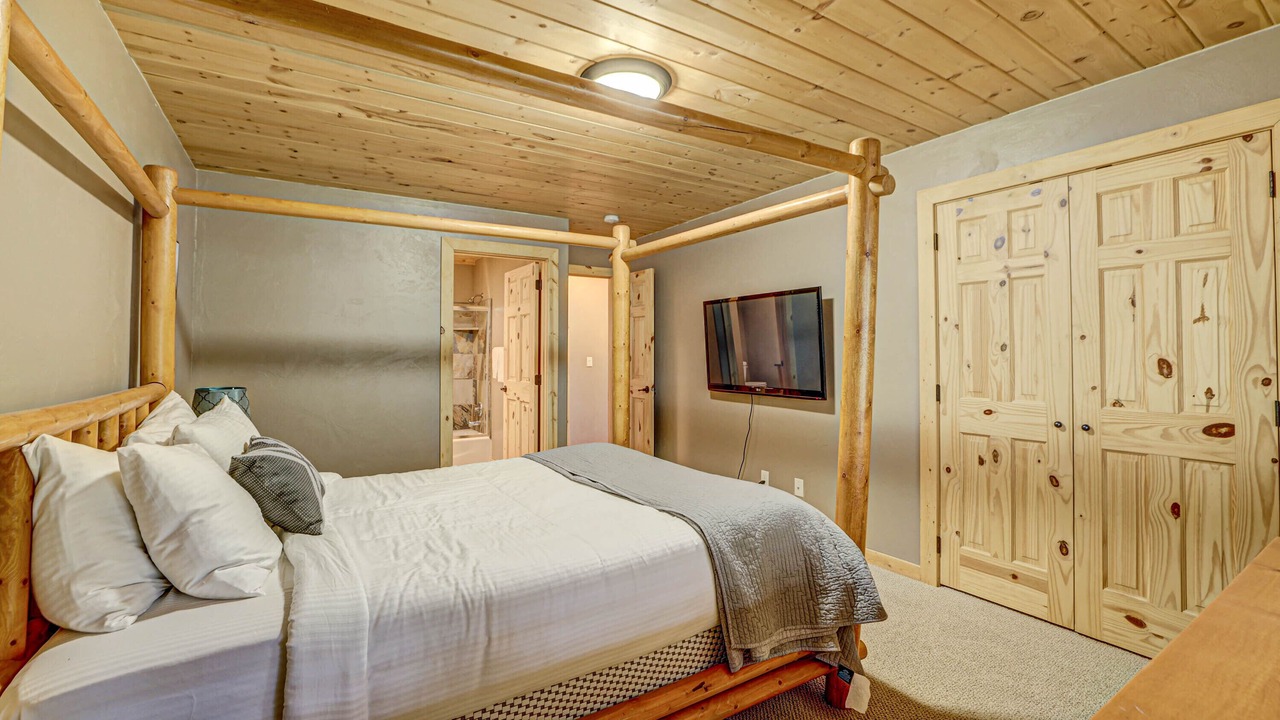 Photo of Bedroom in Brian Head