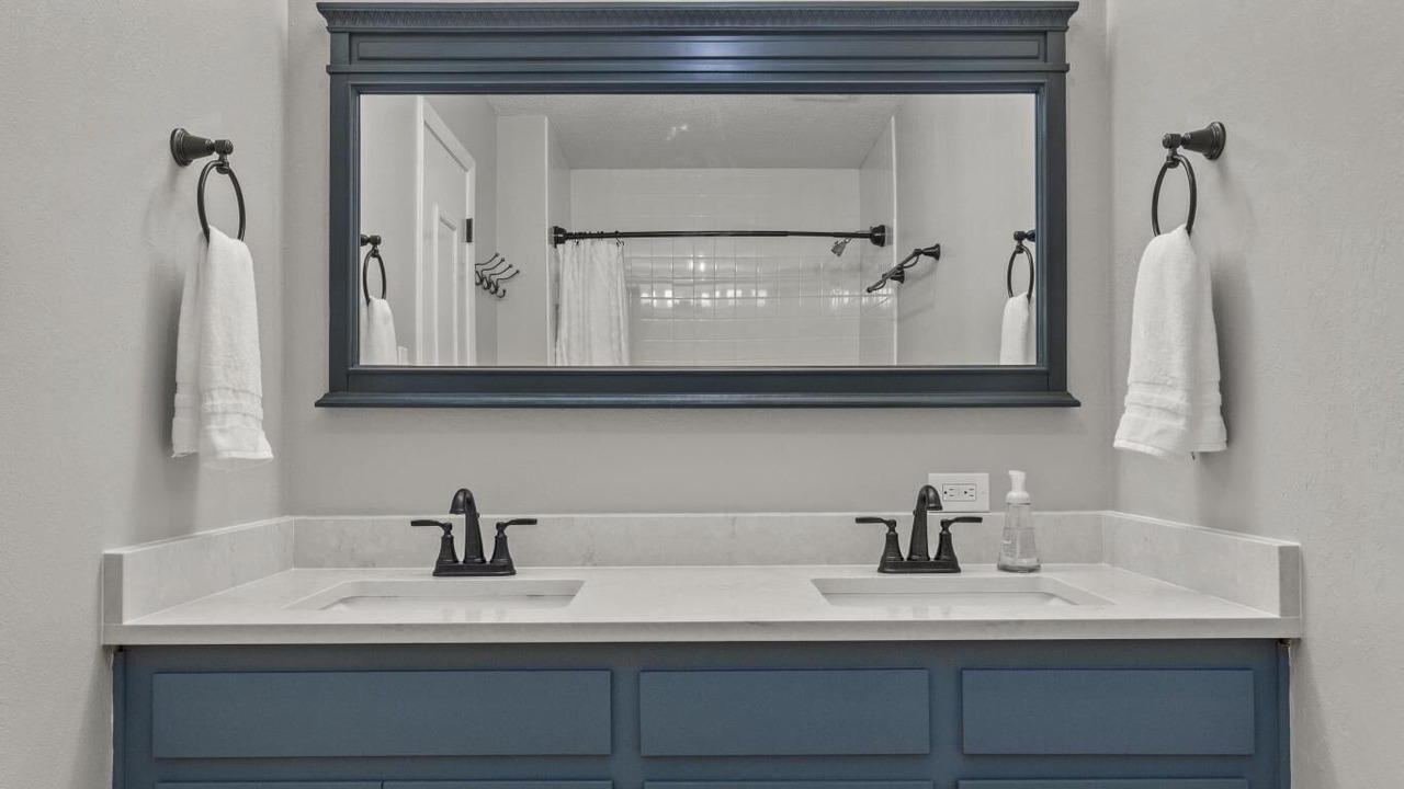 Photo of Bathroom in Dadeville