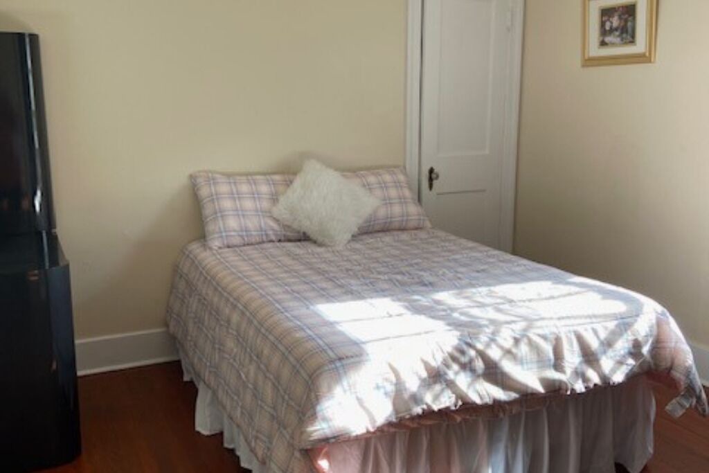 Photo of Bedroom in Gloversville