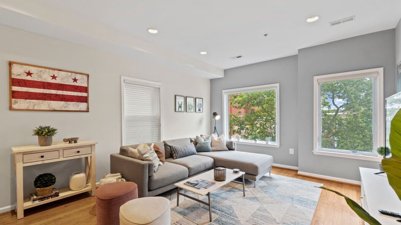 Photo of Livingroom in Shaw