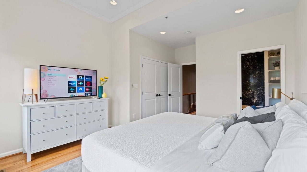 Photo of Bedroom in Shaw