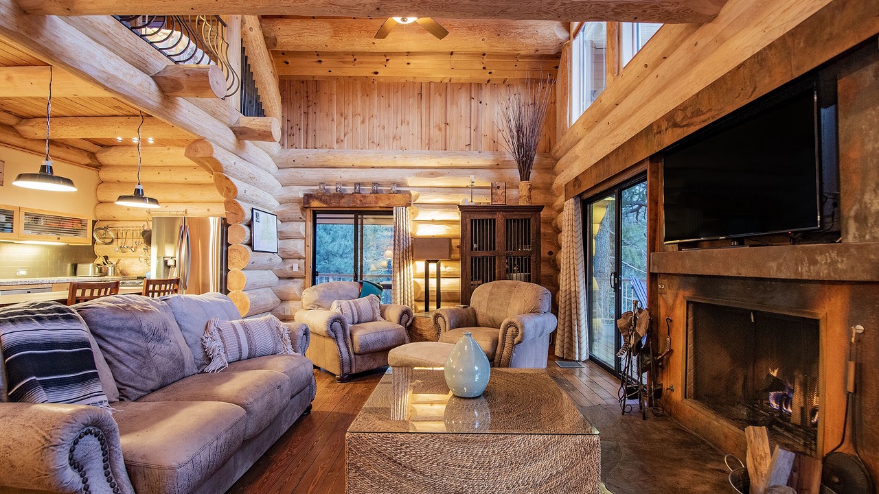 Photo of Bedroom in Mount Lemmon