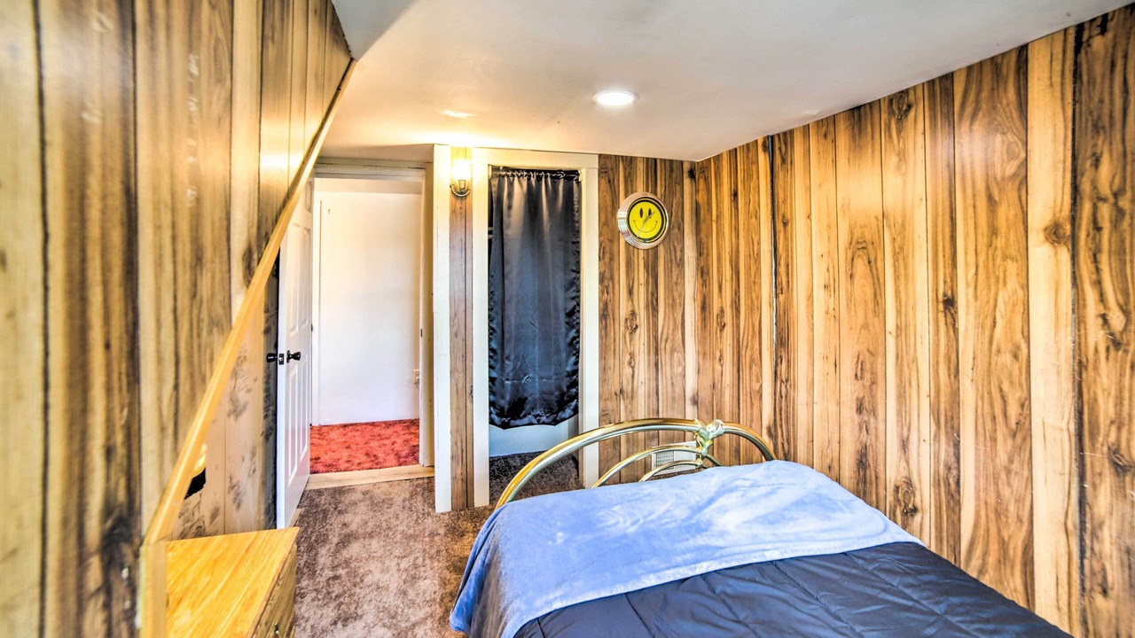Photo of Bedroom in Ishpeming