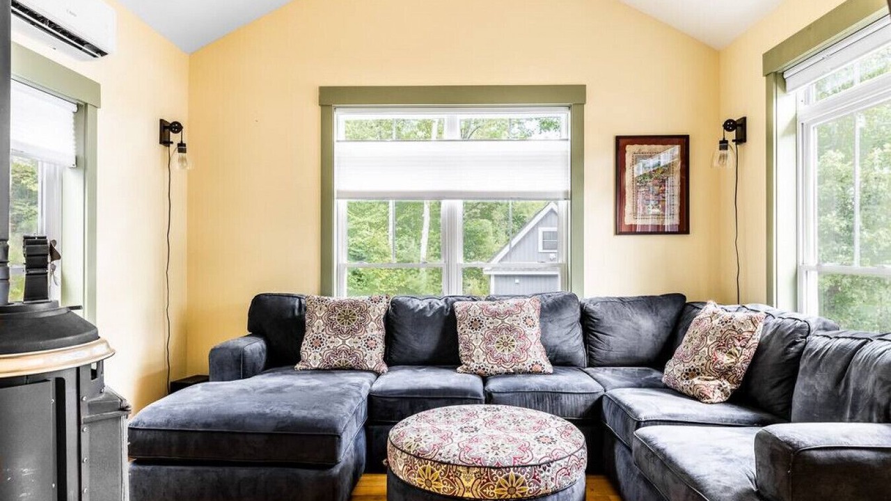 Photo of Livingroom in Otis