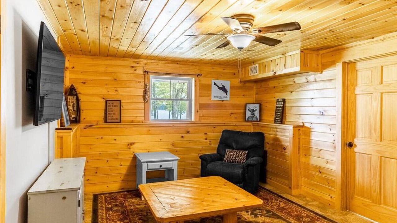 Photo of Livingroom in Otis