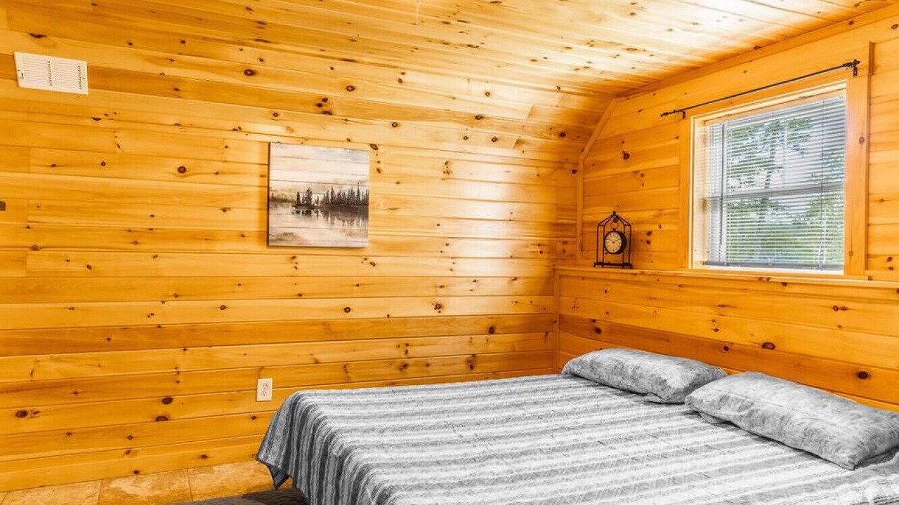 Photo of Bedroom in Otis