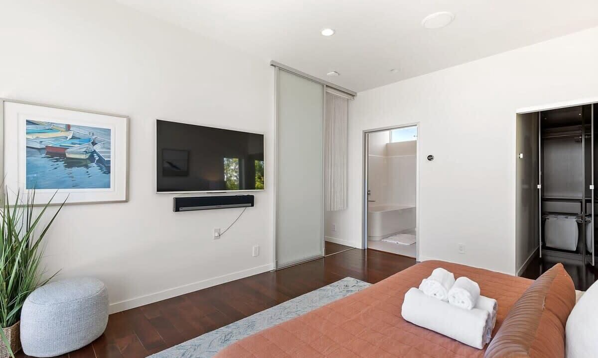 Photo of Bedroom in Sharp Park