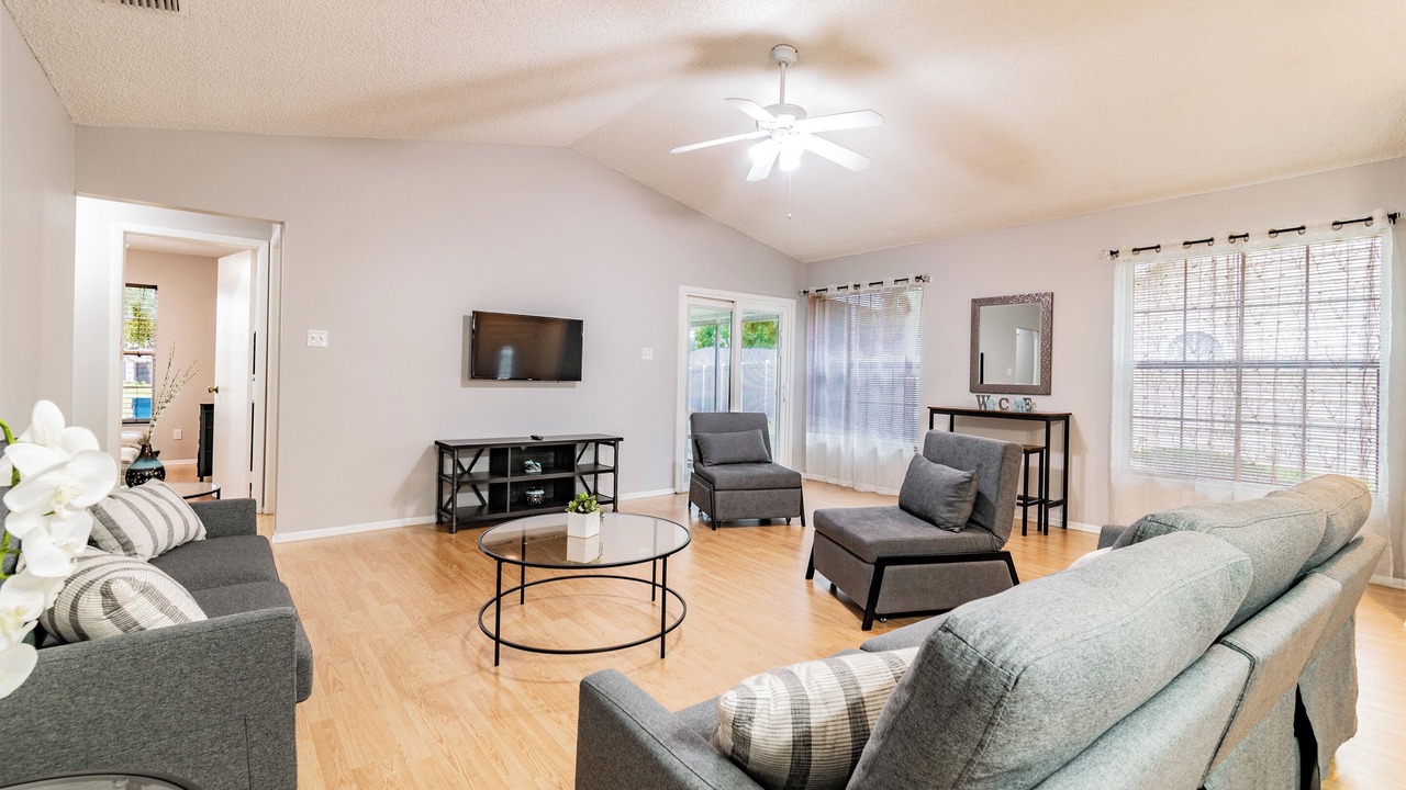 Photo of Livingroom in Lutz
