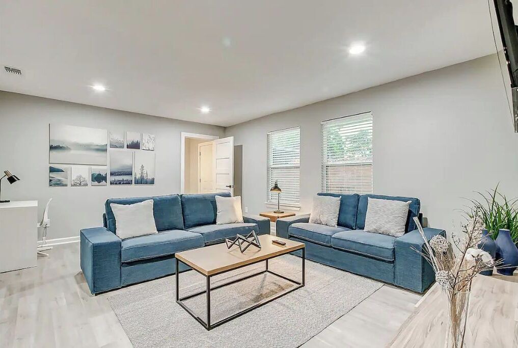 Photo of Livingroom in Northside