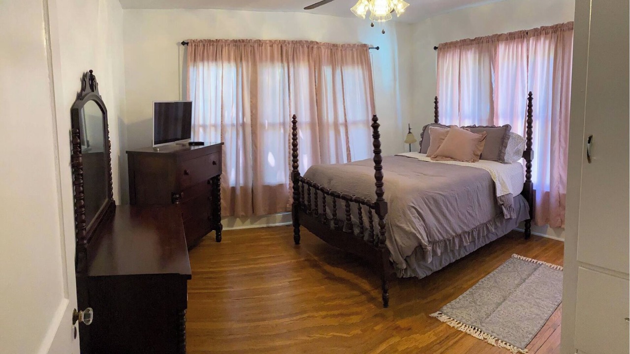 Photo of Bedroom in Tahlequah