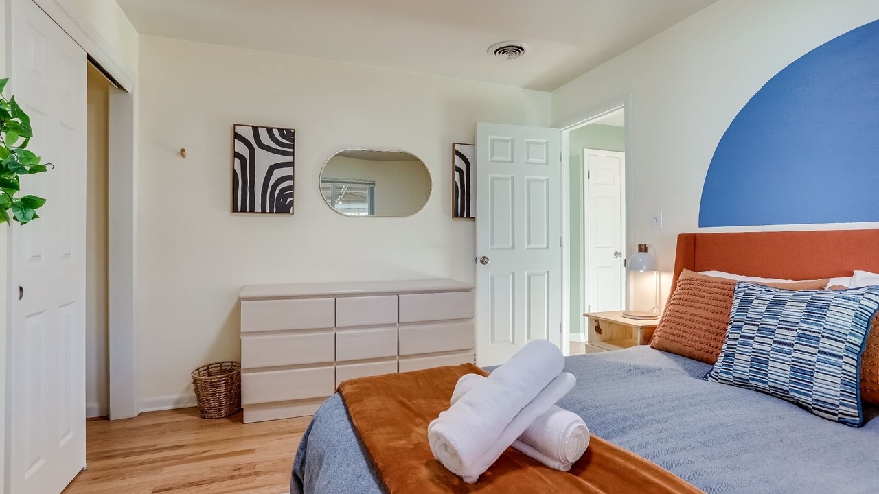 Photo of Bedroom in Aurora