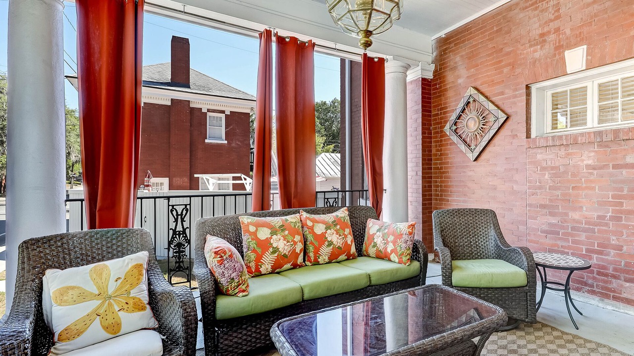 Photo of Patio Balcony in Thomas Square